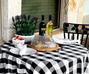 Checkered tablecloth, a classic choice, brings a sense of nostalgia and simplicity to your dining ambiance.