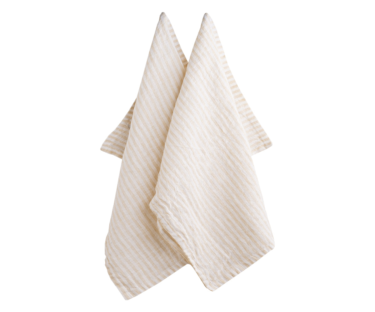 Elevate your kitchen decor with our practical and chic kitchen linen towels, combining utility with timeless elegance.