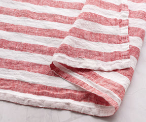 Revel in the softness of our hand face towel, a versatile and luxurious addition to your daily self-care routine.