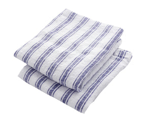 Immerse yourself in the purity of 100% linen kitchen towels, a symbol of quality and refinement in every aspect of your home.