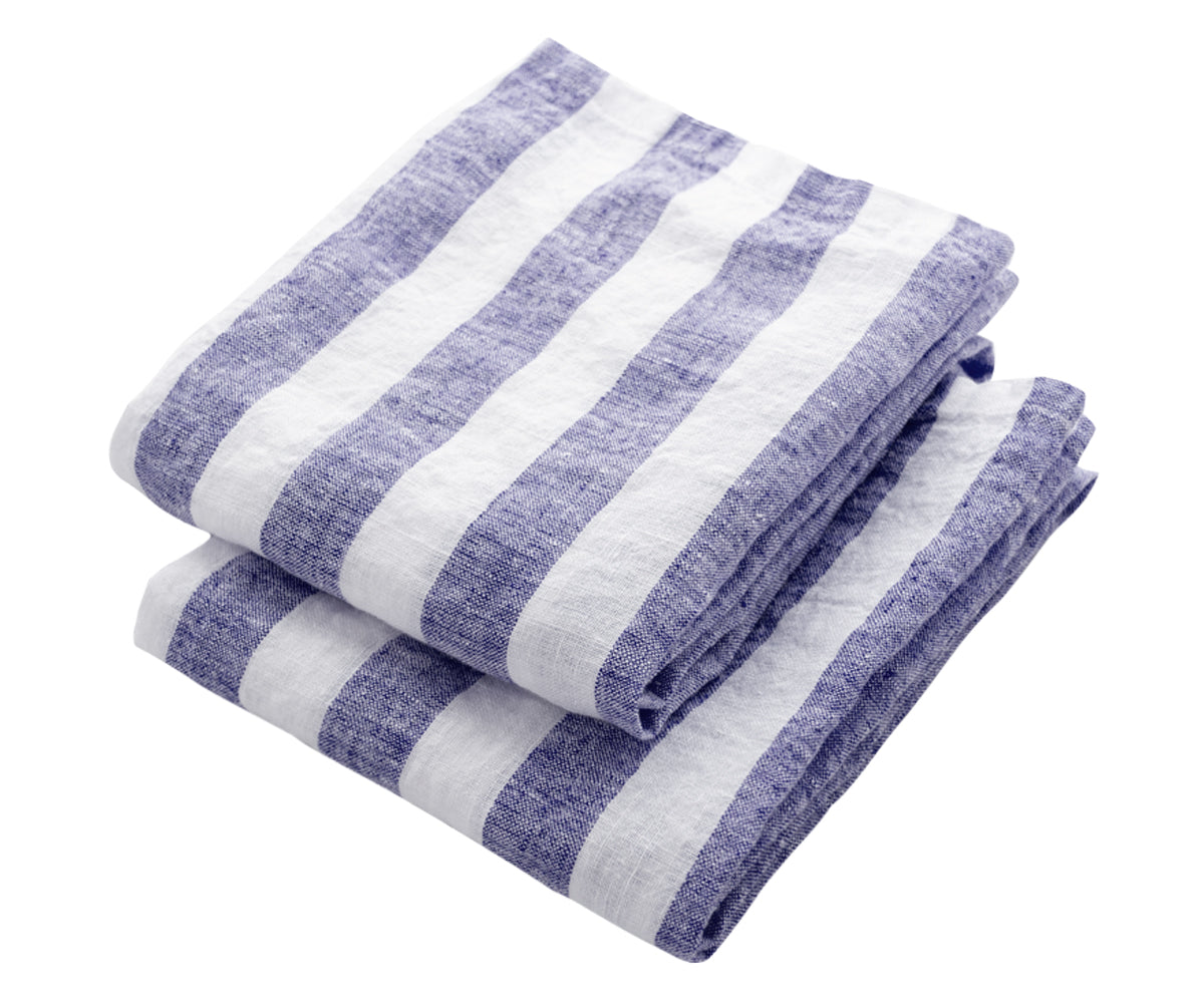 Embrace the coziness of our softened linen towel, carefully crafted to enhance the comfort of your post-bath rituals.