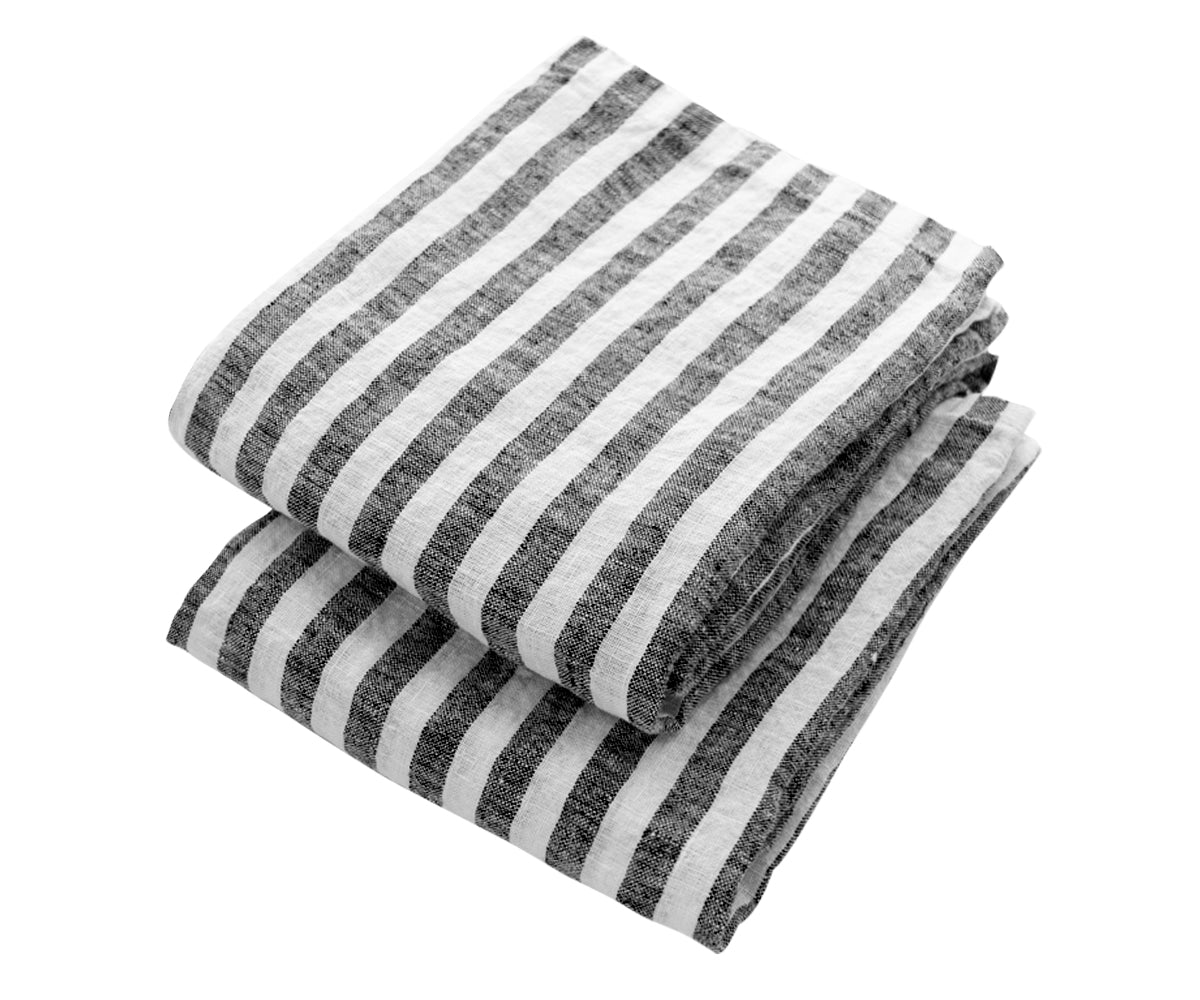Wrap yourself in the warmth of luxury with our thick striped kitchen towels, expertly designed to add a touch of luxury to your bathroom sanctuary.