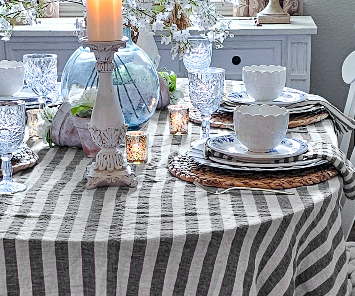Black Linen tablecloths come in a variety of colors to choose the perfect one to your table setting and decor style.