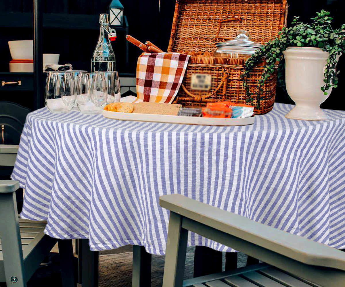 A stylish dining pure linen tablecloth for family gatherings.