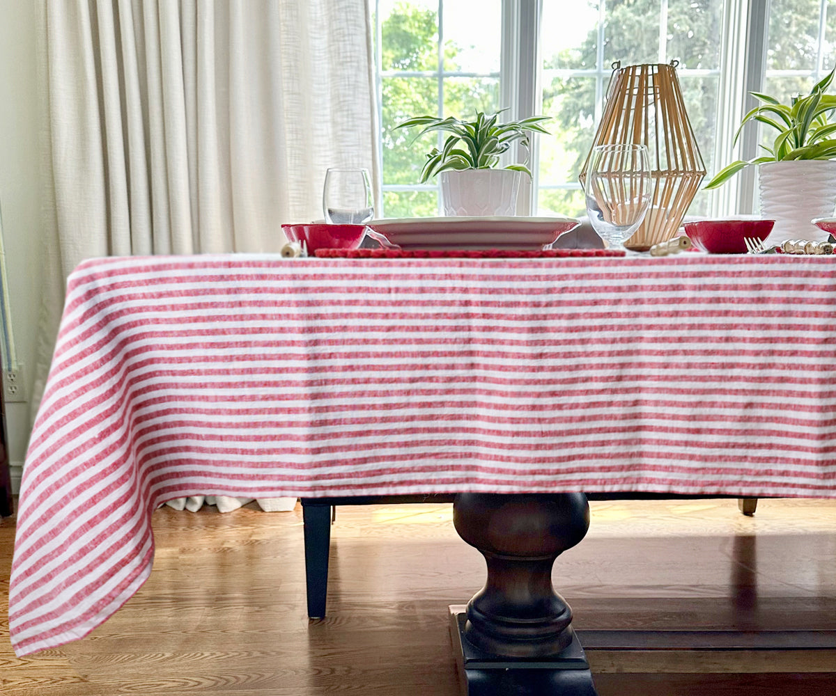 A rectangle linen tablecloth in a neutral pure linen fabric.
