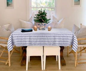 Elegant striped wedding tablecloth crafted from quality linen, perfect for adding sophistication to your special day.