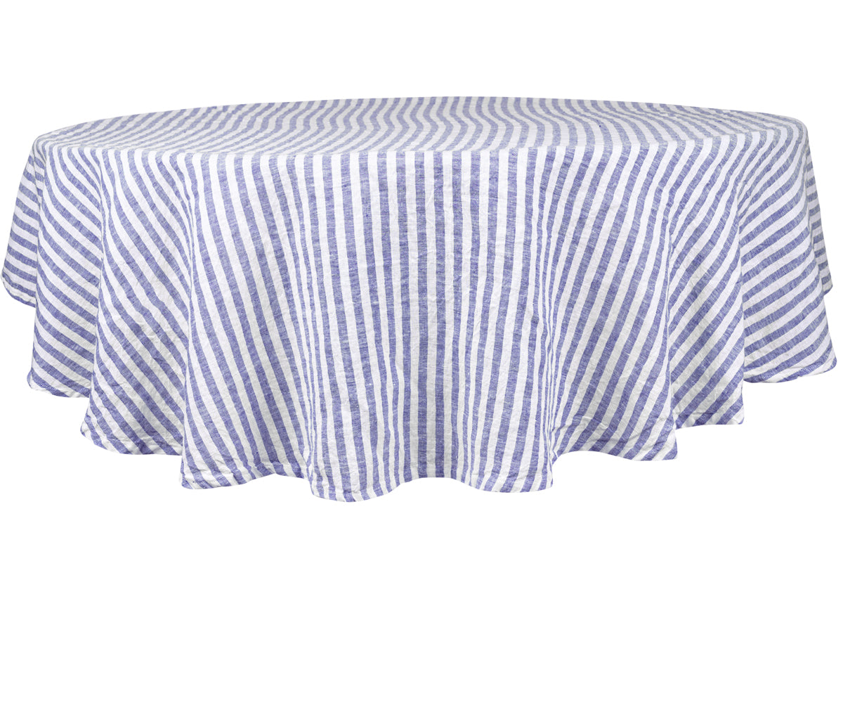 A Blue linen tablecloth for a bold and dramatic effect.