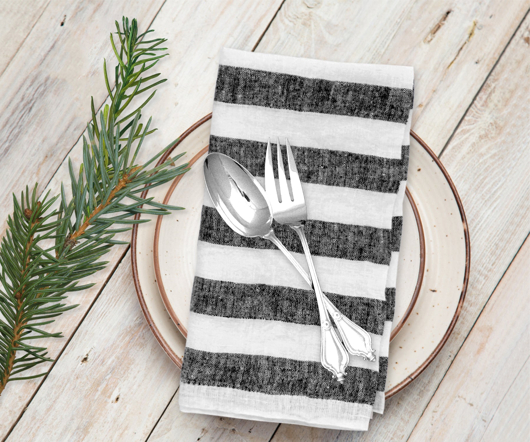 Elegant linen cloth napkins suitable for any gathering, adding refinement to your table decor.
