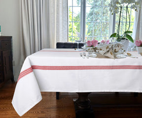 Infuse warmth with Beige Tablecloths, offering a neutral and inviting palette.