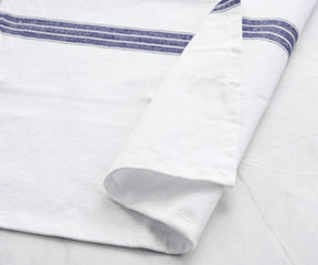 Set of 6 cotton napkins, versatile and durable, offers an essential foundation for your table decor.
