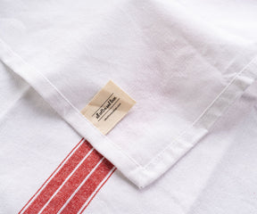 Cotton dinner napkins, in various colors and styles, cater to both comfort and aesthetic preferences for your meals.