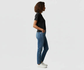 Black ladies’ cotton slub t-shirt, breathable and moisture-wicking fabric