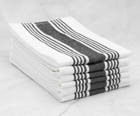 Classic stripe napkins, perfect for casual and outdoor gatherings.