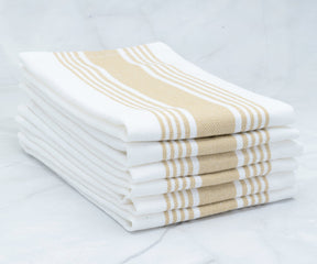 Different napkin sizes, including dinner napkin size, suitable for various occasions.