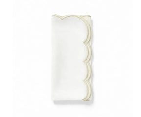 White cotton napkins bulk with elegant scalloped edge trim, durable and reusable cloth napkins for home dining and celebrations.