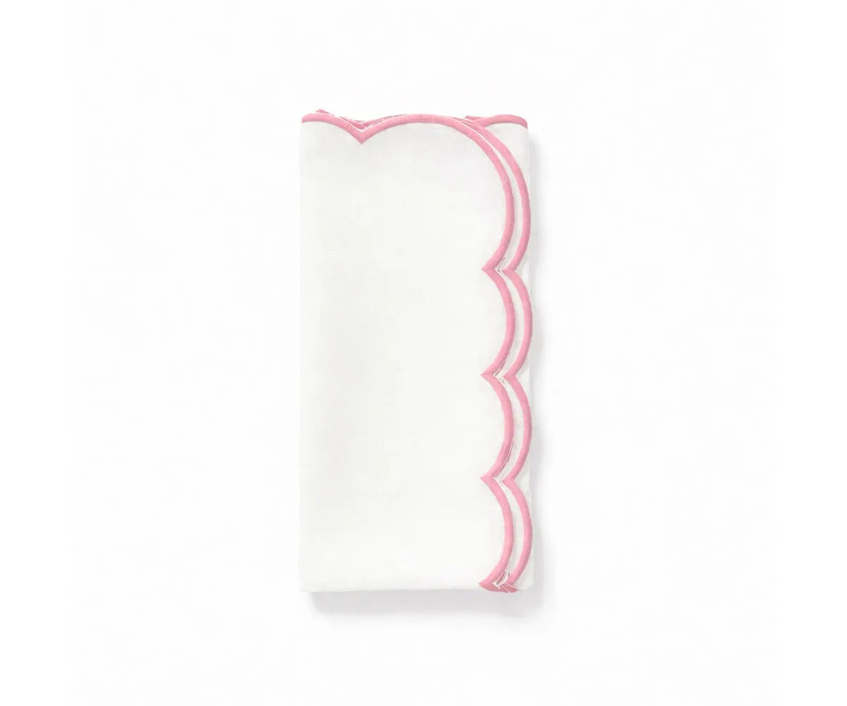 Classic white cotton cloth napkins bulk featuring decorative scalloped trim, eco-friendly reusable napkins for dining tables.