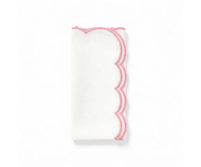 Classic white cotton cloth napkins bulk featuring decorative scalloped trim, eco-friendly reusable napkins for dining tables.