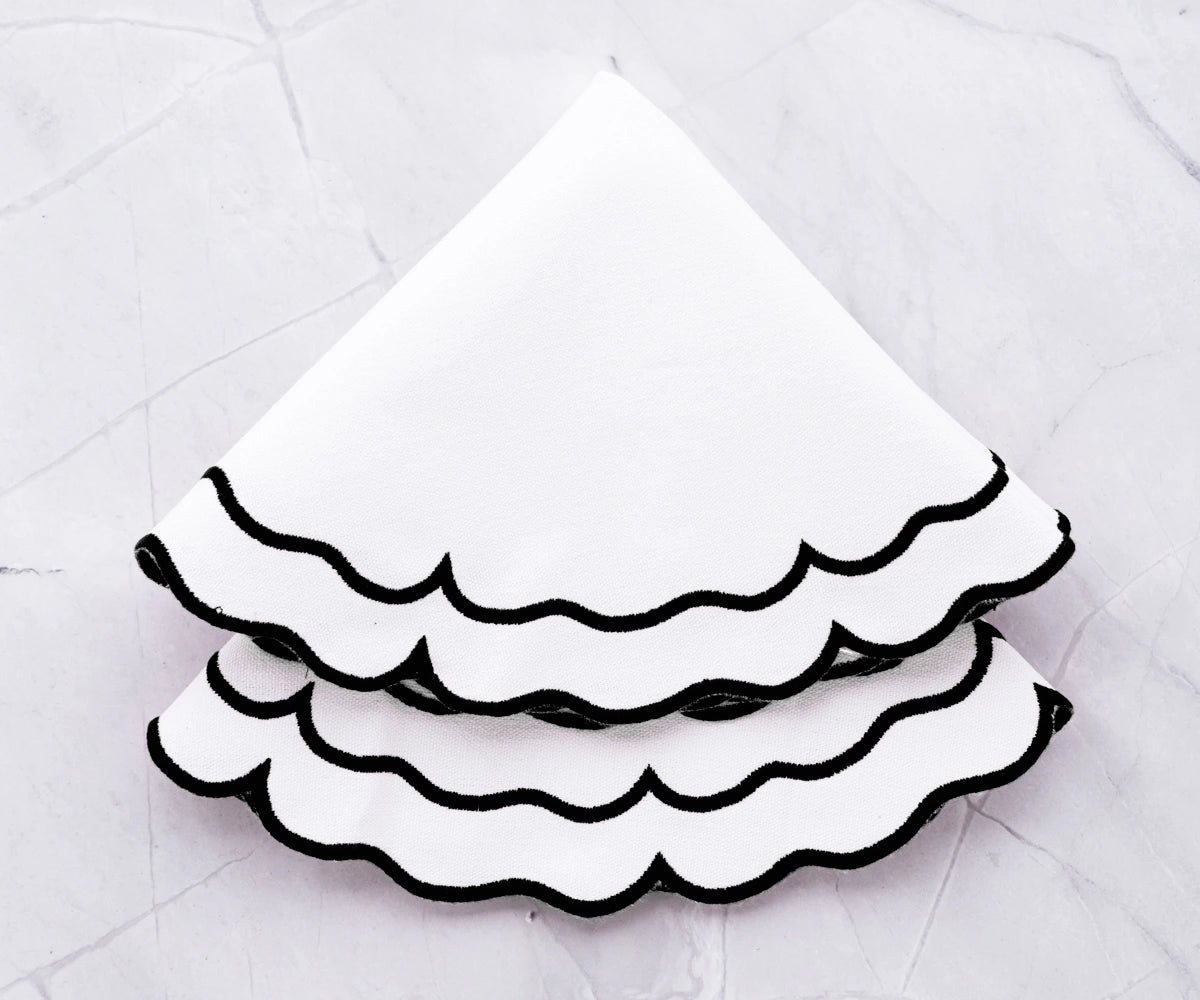 Durable woven cotton placemats in black and white design