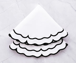 Durable woven cotton placemats in black and white design