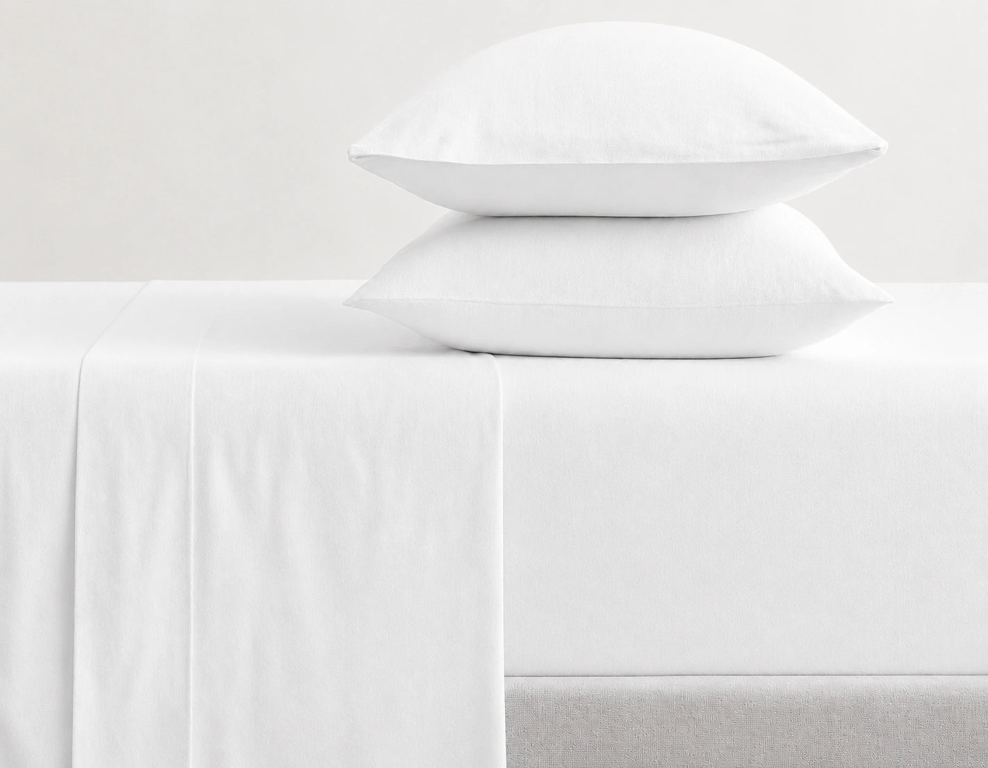 Best linen bedding set with premium softness and breathable comfort, Linen bedding sheets that become softer with every wash