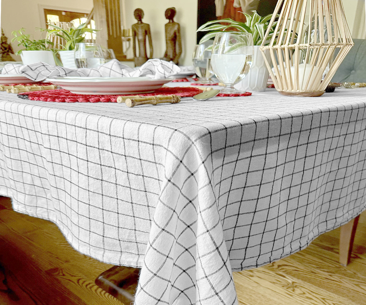 Browse through our selection of black and white stripe tablecloths, featuring different sizes including round options.