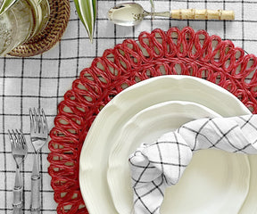 Festive Christmas-themed napkins, adding holiday cheer to your table setting.