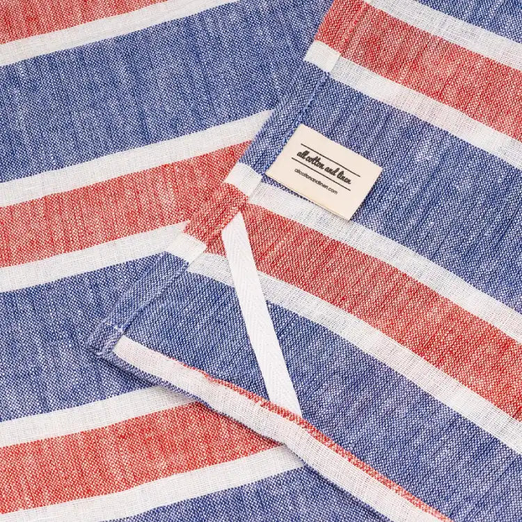 Pair of patriotic stripe linen towels, 18x28 inches – absorbent eco-friendly dish towels for daily cooking tasks.