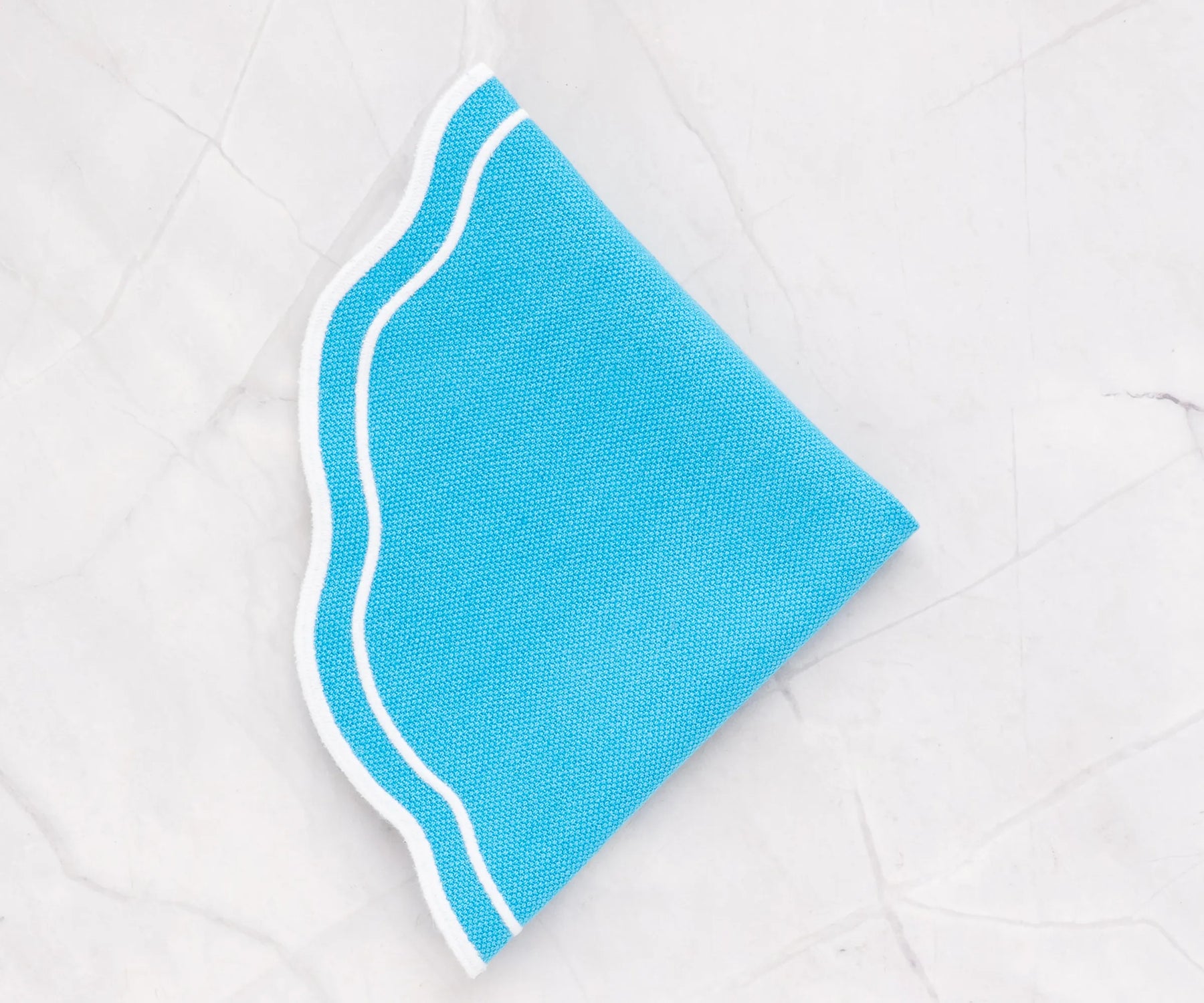 Round cotton scallop edge placemat, modern farmhouse style table accessory