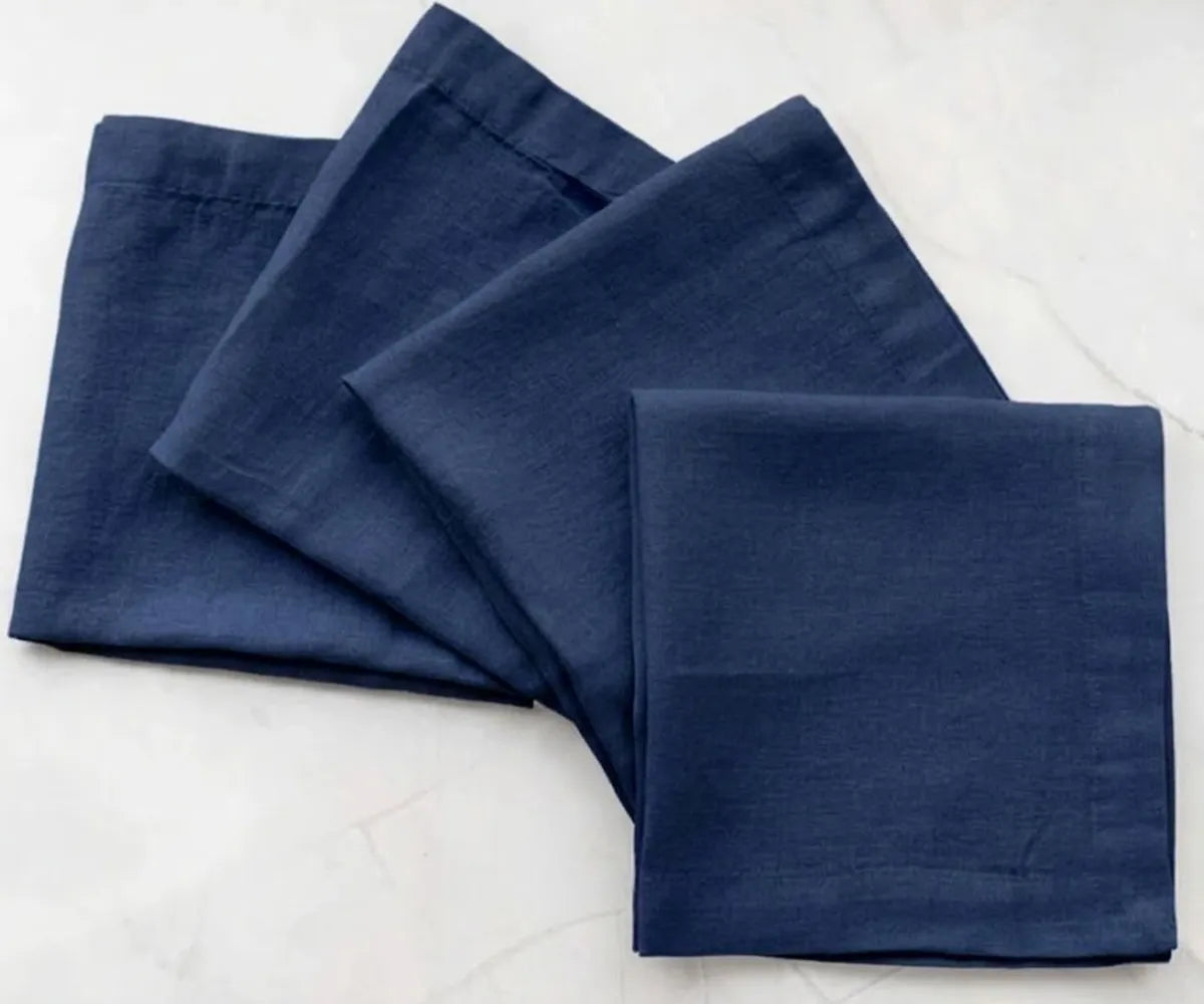 High-quality cotton linen cloth napkins suitable for formal dinners and festive gatherings