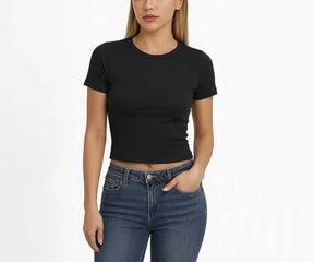 Women’s high-hip length cotton t-shirt with short sleeves, featuring a regular fit and a clean minimalist design for everyday wear.