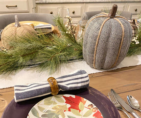 White table runner adds a touch of sophistication.