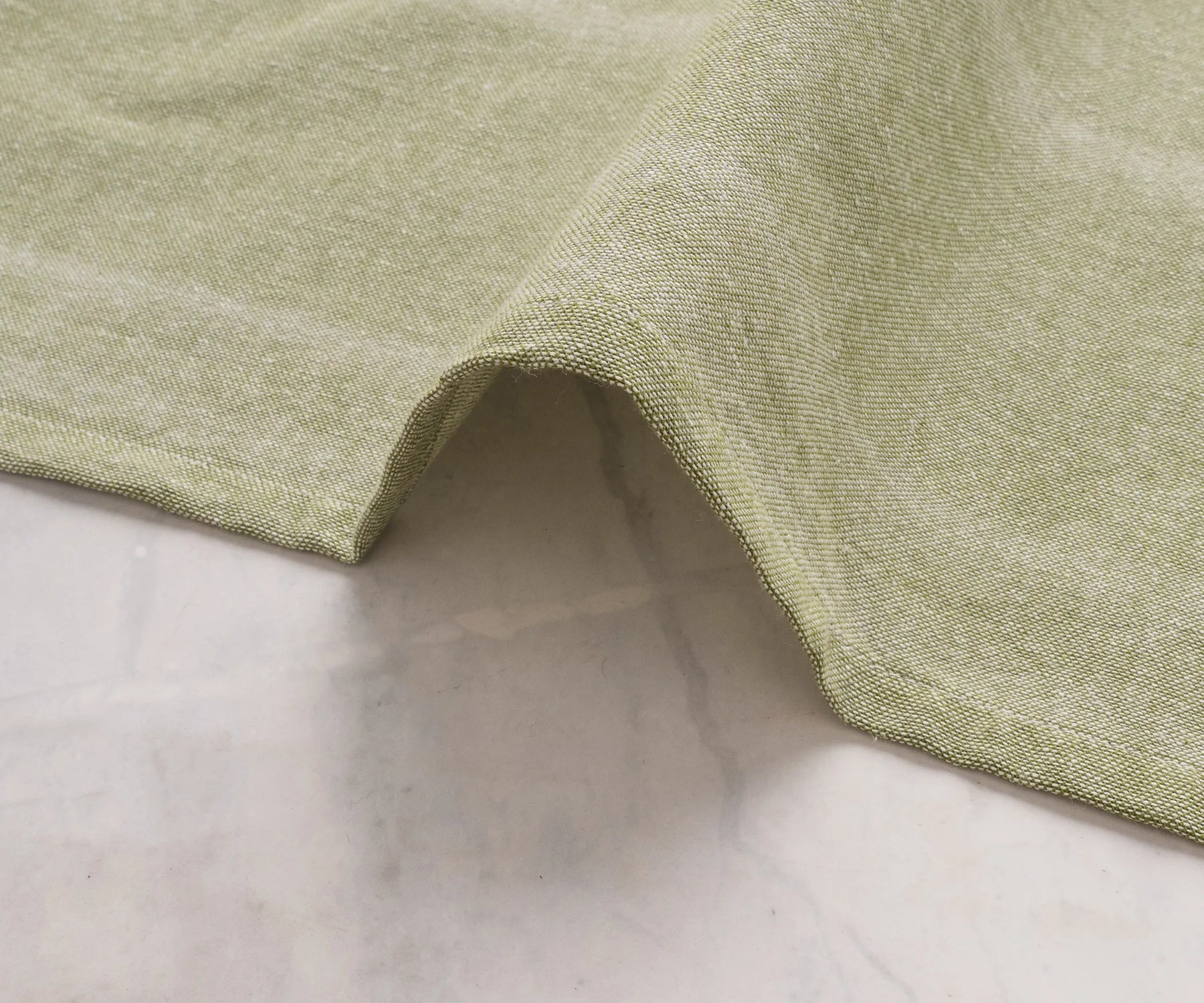 Reusable light green cloth napkins for weddings