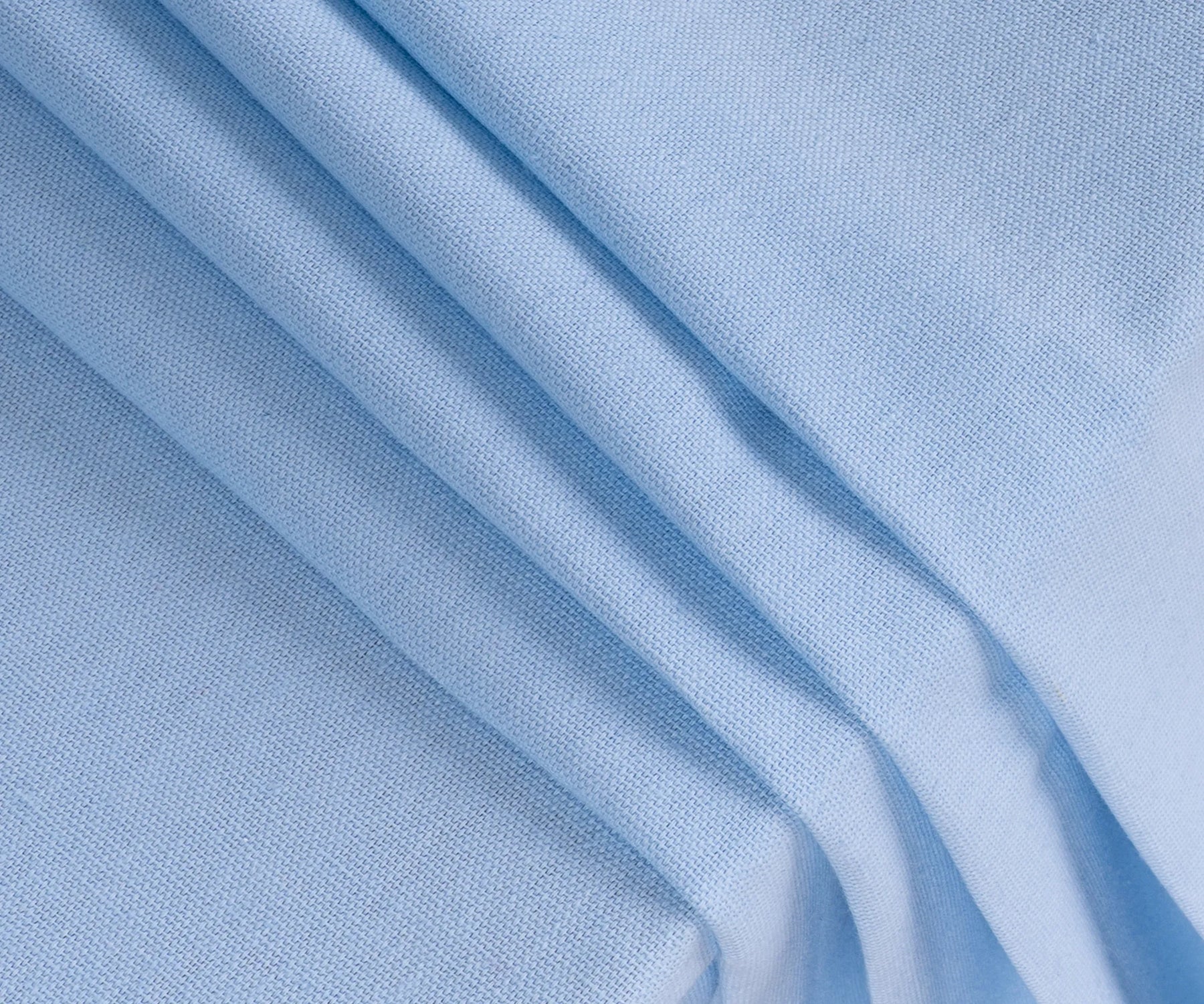 Machine washable cotton rectangle tablecloth with refined casual style