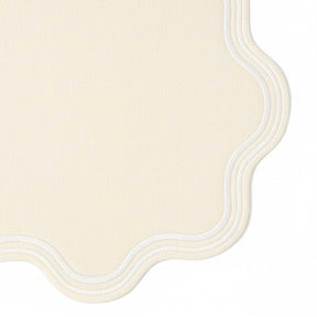 Cream ivory scalloped placemat – round table mat perfect for weddings, dinner parties, and farmhouse décor.