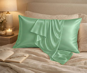 Eucalyptus green silk pillowcase set with natural sheen, breathable Mulberry silk pillow cover for acne-prone skin