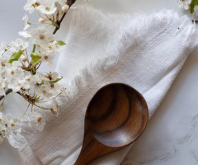 Cotton napkins with fringe edges