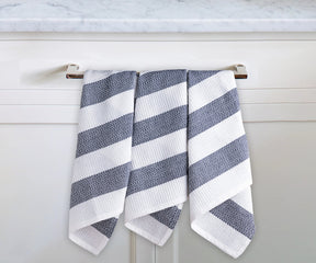 Striped towels in classic designs to enhance your kitchen's aesthetic.