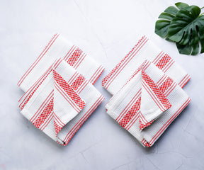 From drying dishes to wiping hands, our red cloth dish towels are the perfect multitasking solution for any busy kitchen. 