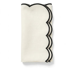 Ivory scalloped cloth napkins with black trim for elegant dining tables, reusable cotton dinner napkins for weddings, modern farmhouse table décor