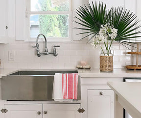 Soft and durable striped linen cloths for dining and kitchen 