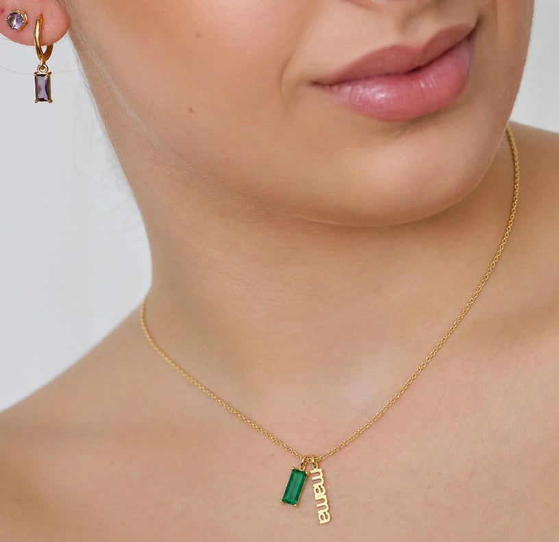 May emerald mama birthstone necklace personalized green gemstone necklace gift for mom, Gold mama necklace with May emerald birthstone charm meaningful Mother’s Day jewelry gift