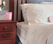 Queen fitted sheet cotton crafted for a snug fit and maximum comfort.
