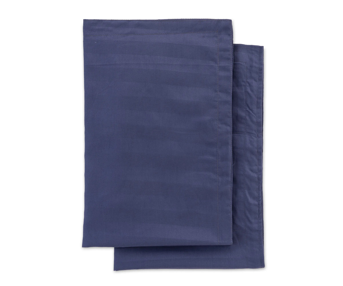 Set of two navy blue cotton pillowcases in 400-thread count sateen weave for bedroom comfort