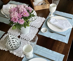 Reusable white cotton napkins with double hemstitch, durable and absorbent cloth napkins for wedding table settings and home dining