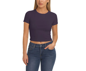 Regular fit women’s cotton t-shirt with a modern high-hip silhouette, soft texture, and comfortable everyday construction.