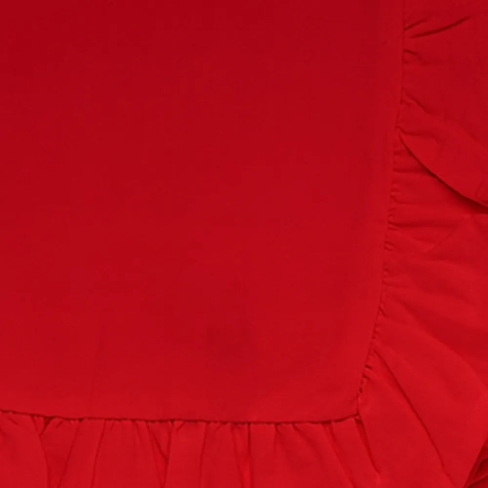 Set of red cloth napkins with frill edges for weddings and parties