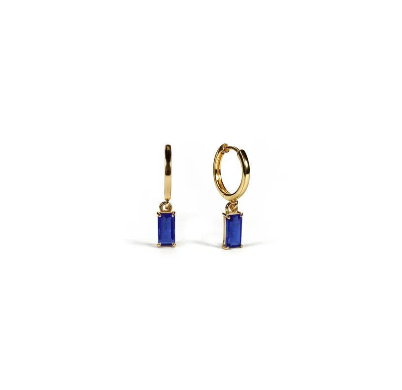 Sapphire gold hoop earrings with baguette-cut blue sapphire stone