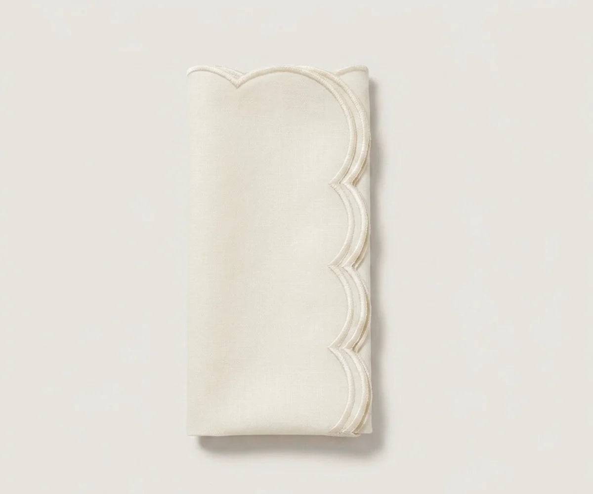 scalloped edge cotton napkins with ivory trim for neutral farmhouse table décor