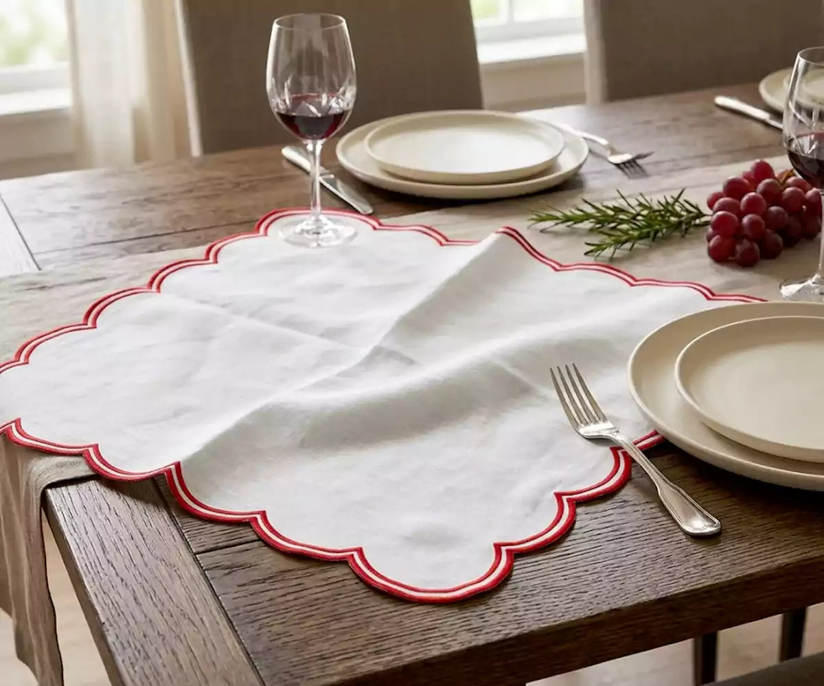 White Napkins With Scalloped Trim