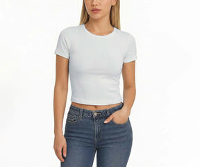 High-hip women’s cotton t-shirt made from organic breathable fabric, offering a flattering shape and easy all-day comfort.